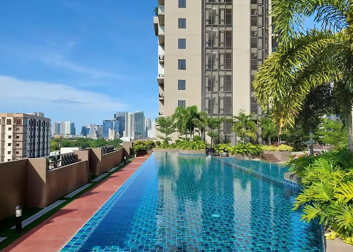 Baseline Prestige With Free Parking & Wi-fi Cebu