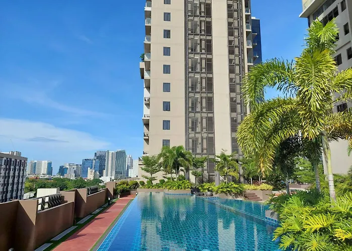 Baseline Prestige With Free Parking & Wi-fi *