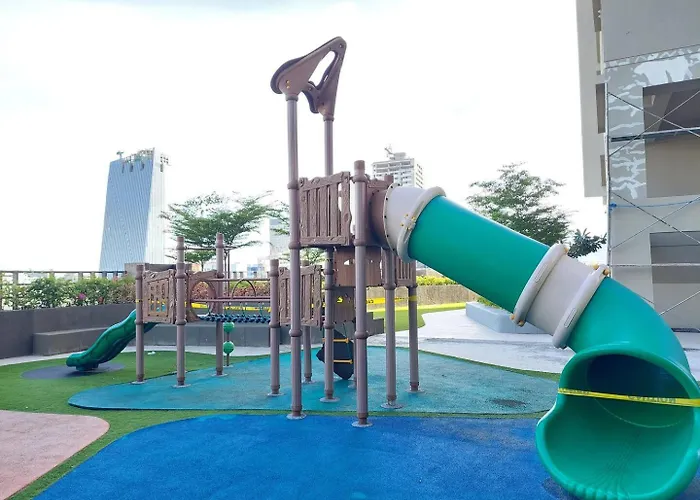 Baseline Prestige With Free Parking & Wi-fi Holiday home Cebu