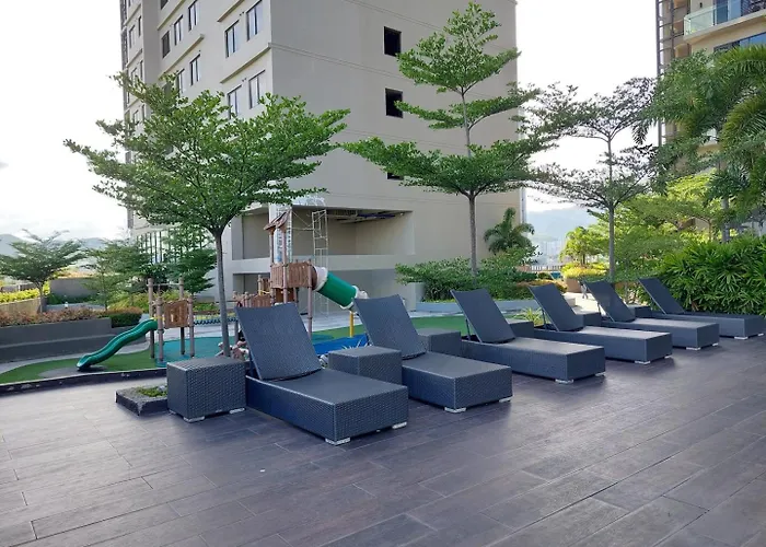 Baseline Prestige With Free Parking & Wi-fi *