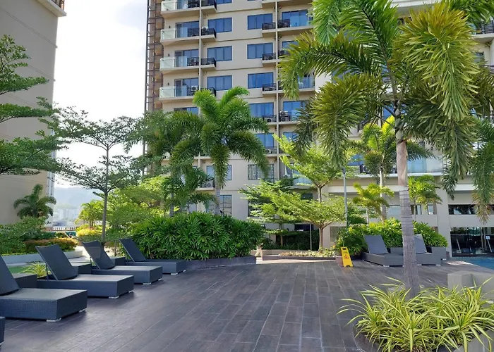 Baseline Prestige With Free Parking & Wi-fi Holiday home