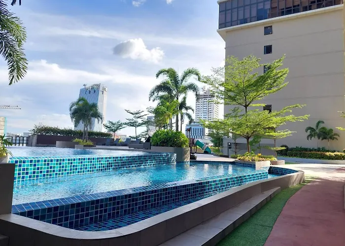 Baseline Prestige With Free Parking & Wi-fi Holiday home *
